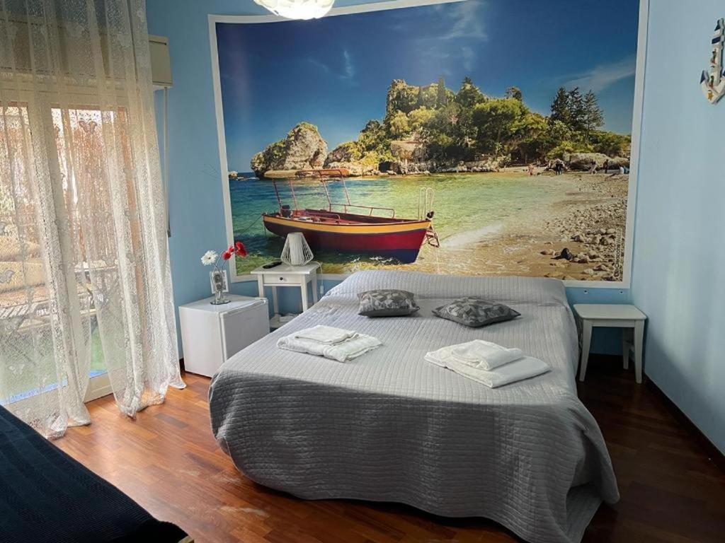 Locami Holiday&Rooms Jolanda Suite Катанія Екстер'єр фото