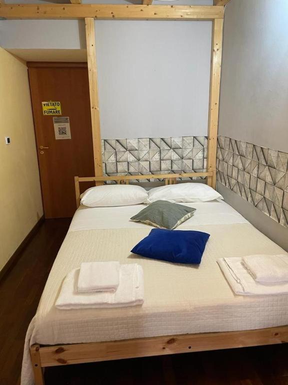 Locami Holiday&Rooms Jolanda Suite Катанія Екстер'єр фото