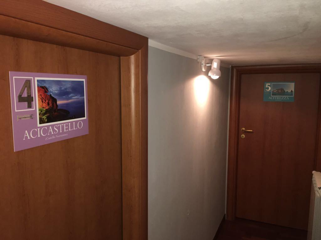 Locami Holiday&Rooms Jolanda Suite Катанія Екстер'єр фото